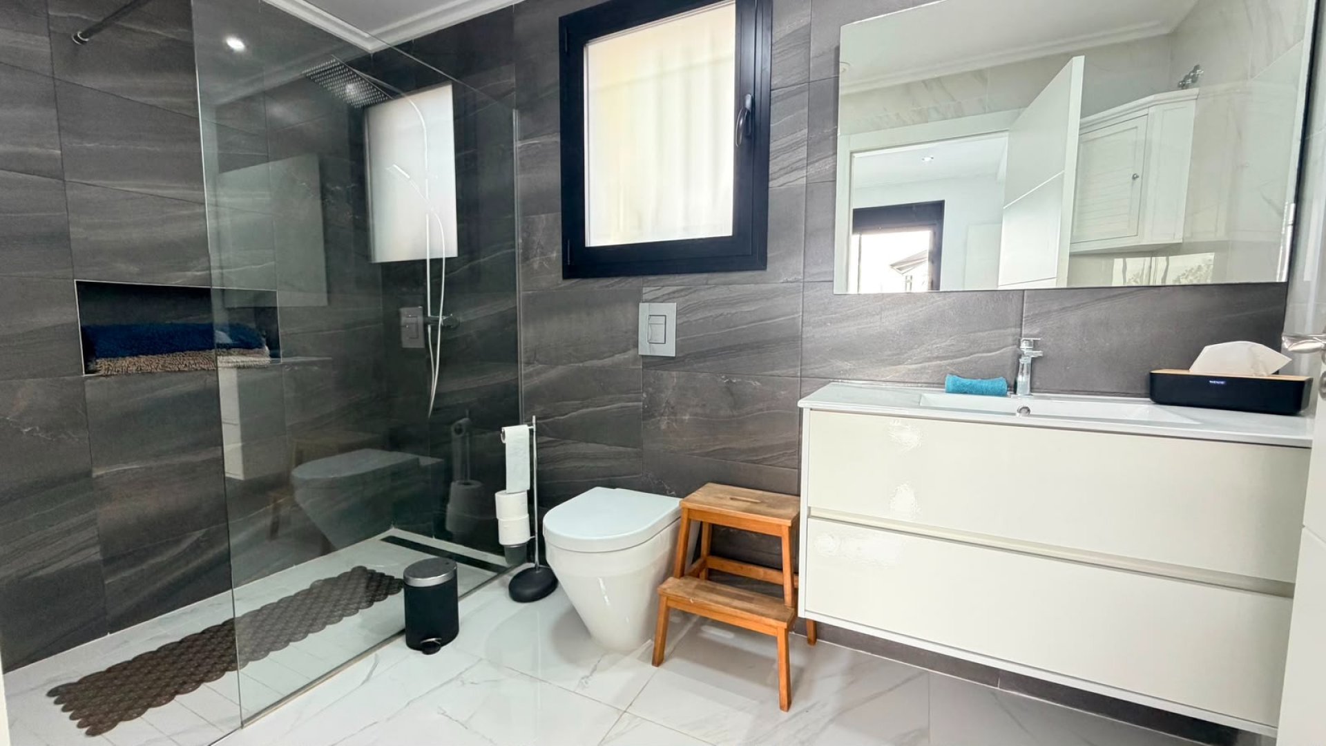 Reventa - Chalets -
Los Montesinos - La Herrada
