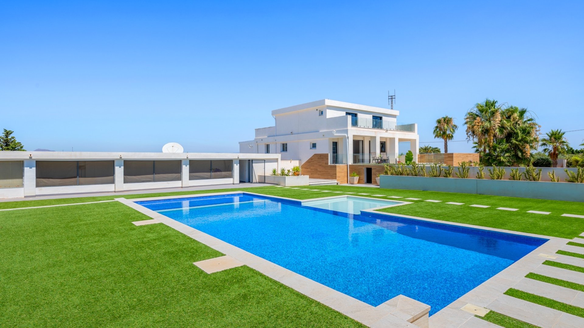 Reventa - Chalets -
Los Montesinos - La Herrada