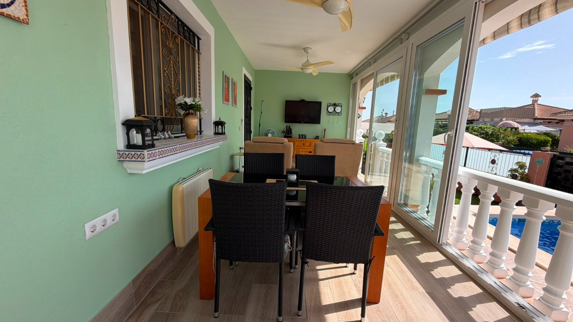Reventa - Chalets -
Los Montesinos - La Herrada