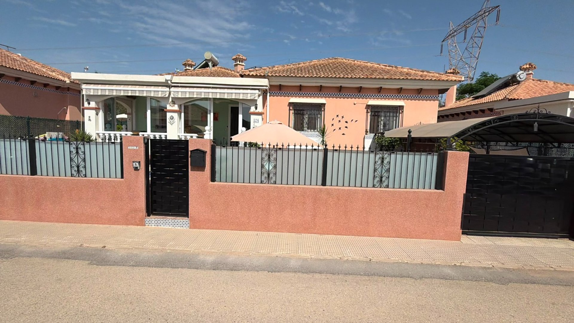 Reventa - Chalets -
Los Montesinos - La Herrada