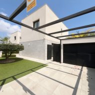 Reventa - Chalets -
Los Montesinos - La Herrada
