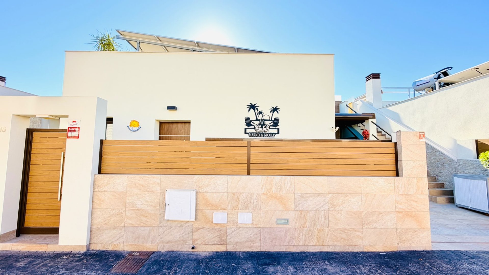 Reventa - Chalets -
Los Montesinos - La Herrada