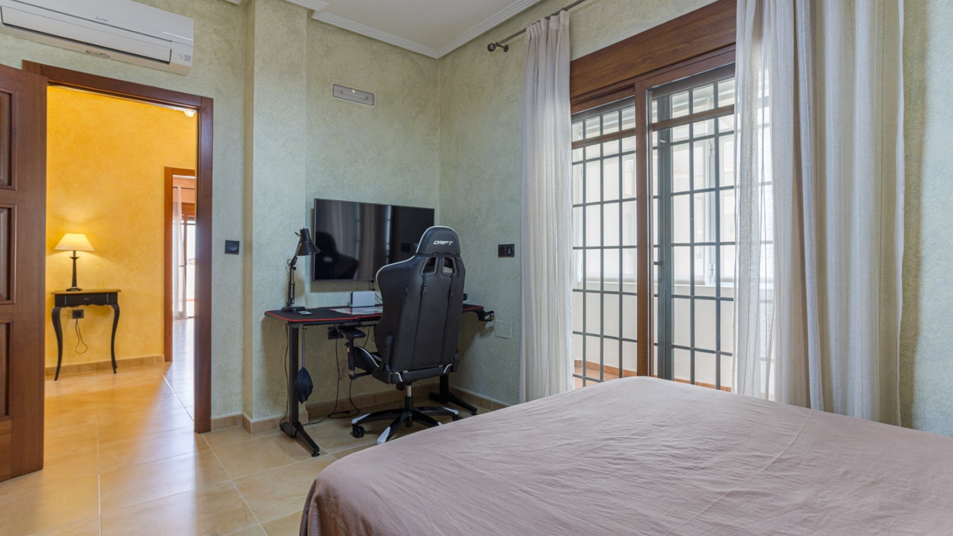 Reventa - Chalets -
Los Montesinos - La Herrada
