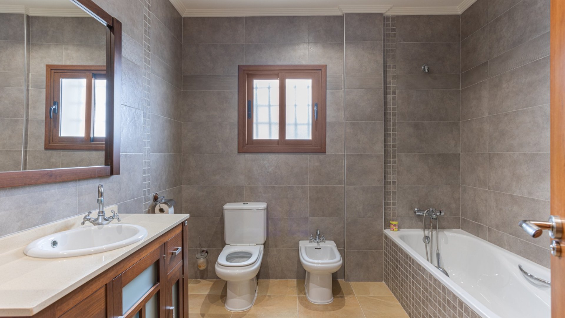 Reventa - Chalets -
Los Montesinos - La Herrada