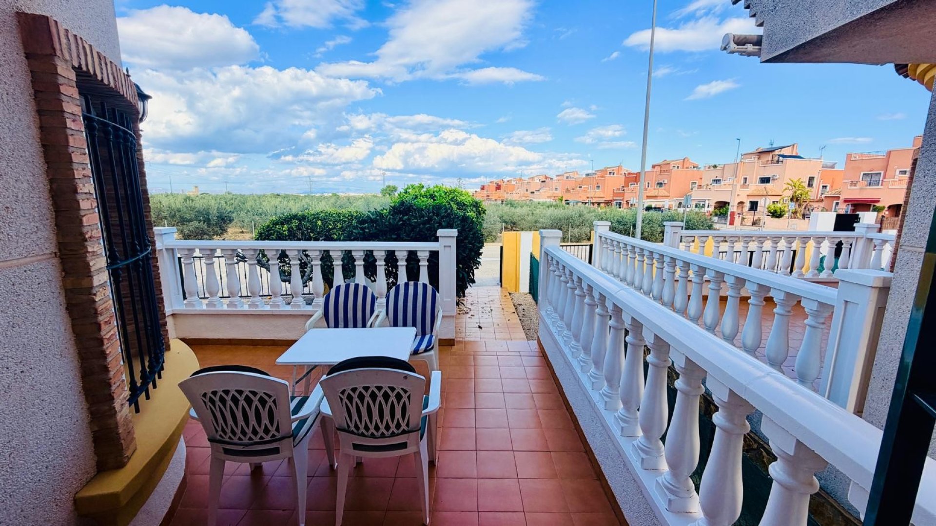 Reventa - Chalets -
Los Montesinos - La Herrada