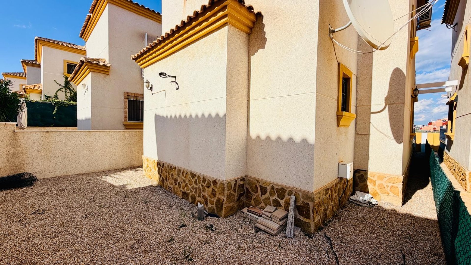 Reventa - Chalets -
Los Montesinos - La Herrada