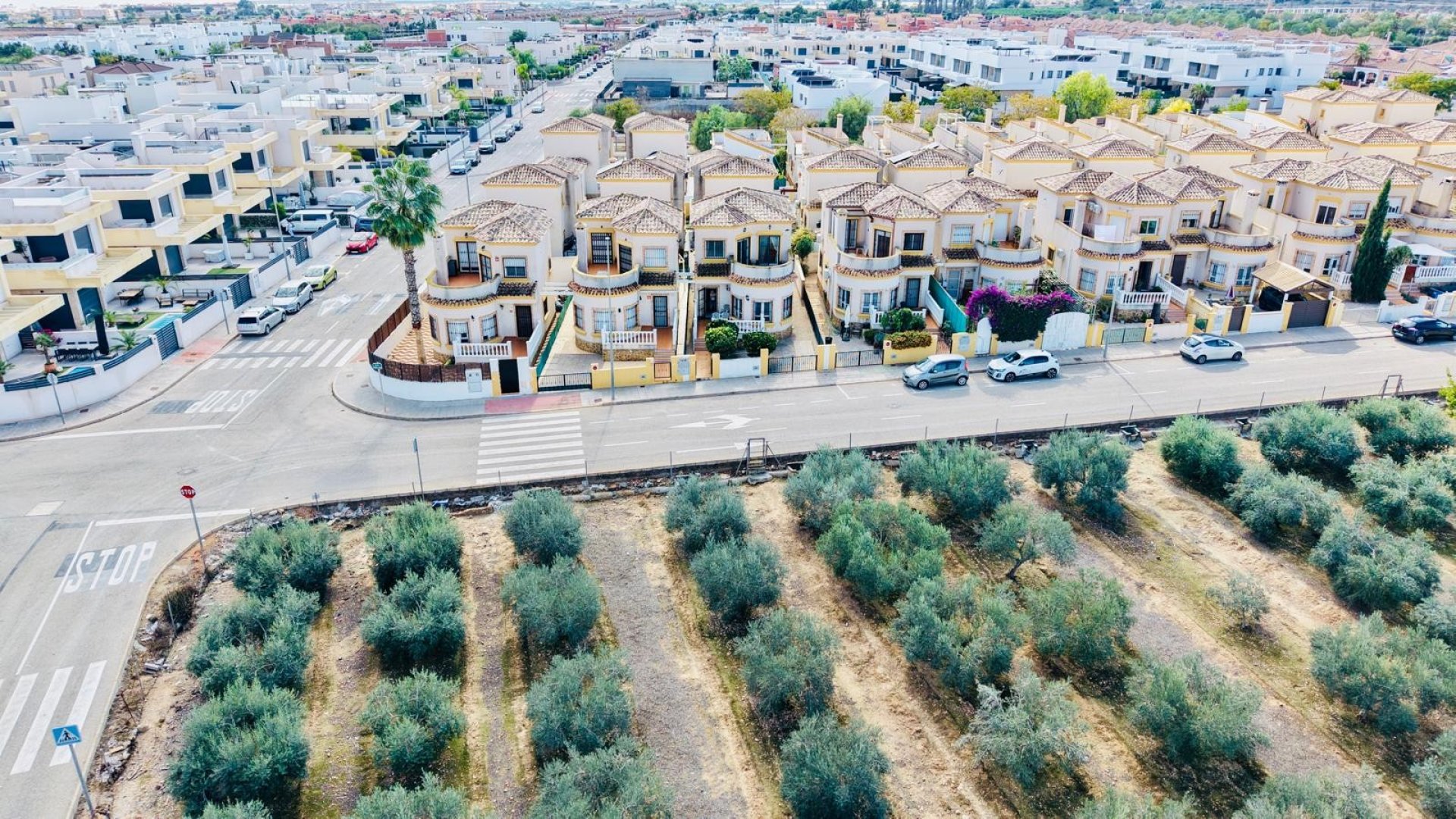 Reventa - Chalets -
Los Montesinos - La Herrada