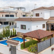 Reventa - Chalets -
Los Montesinos - La Herrada