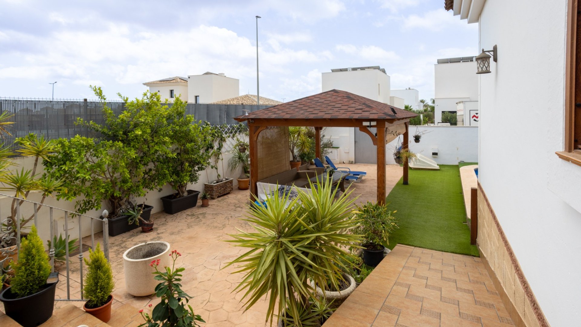 Reventa - Chalets -
Los Montesinos - La Herrada