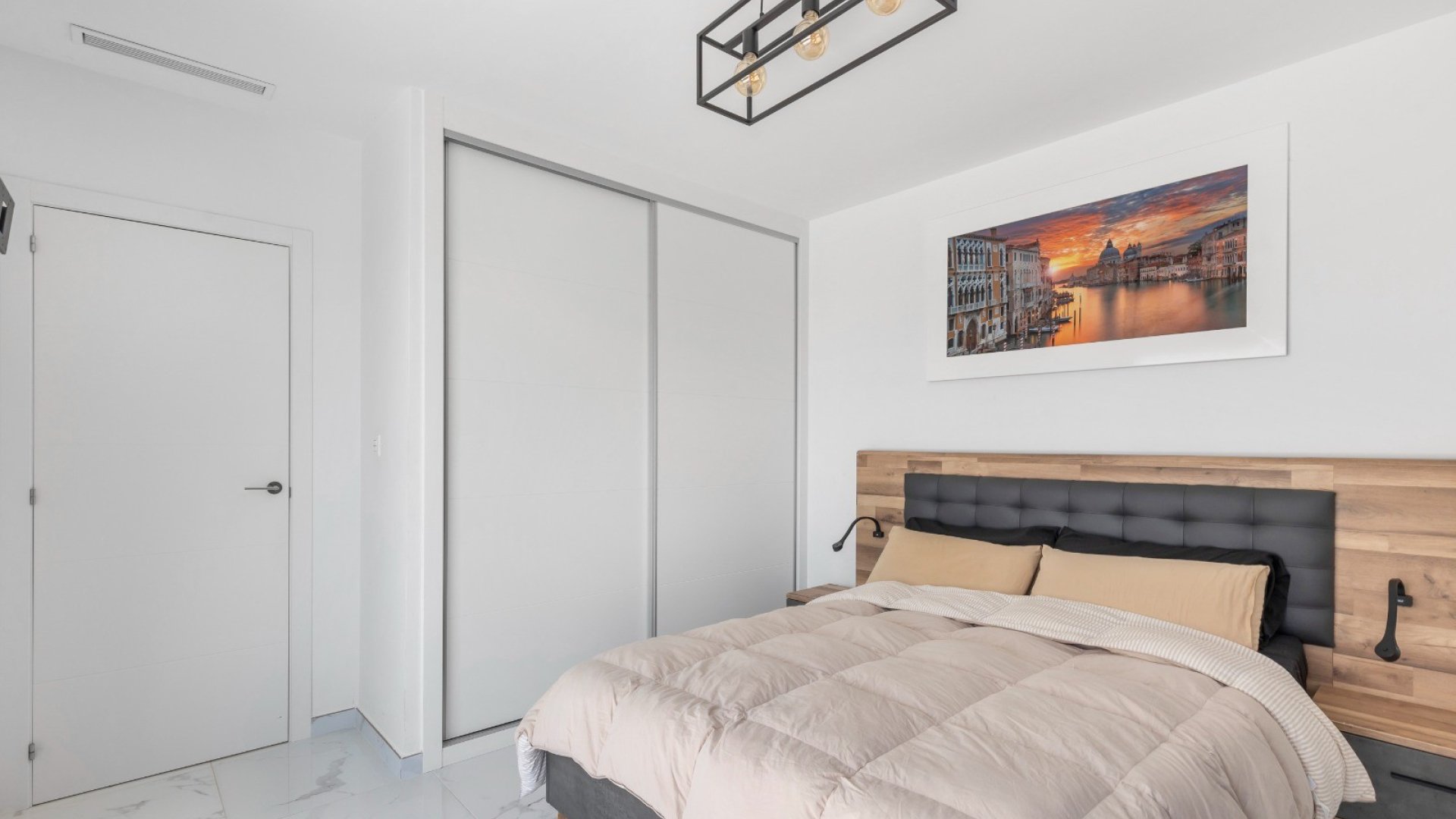 Reventa - Chalets -
Los Montesinos - La Herrada