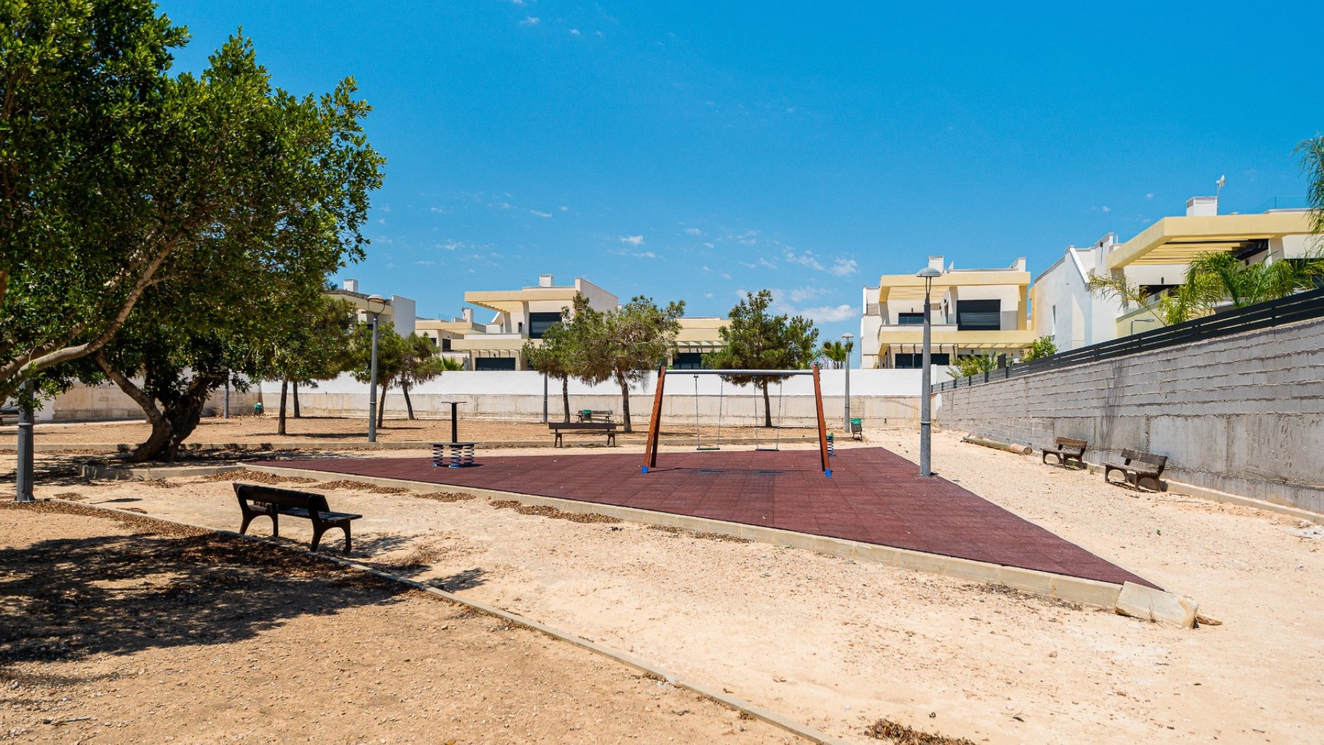 Reventa - Chalets -
Los Montesinos