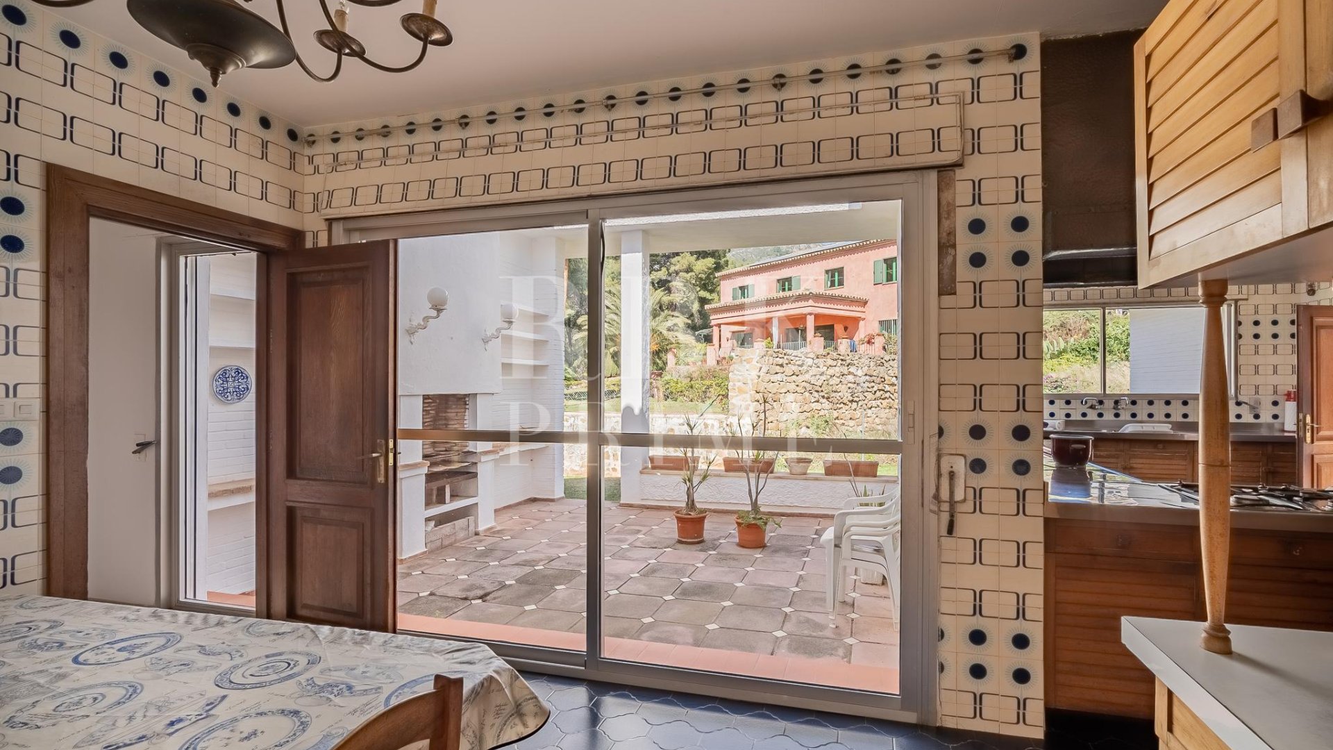 Reventa - Chalets -
Marbella