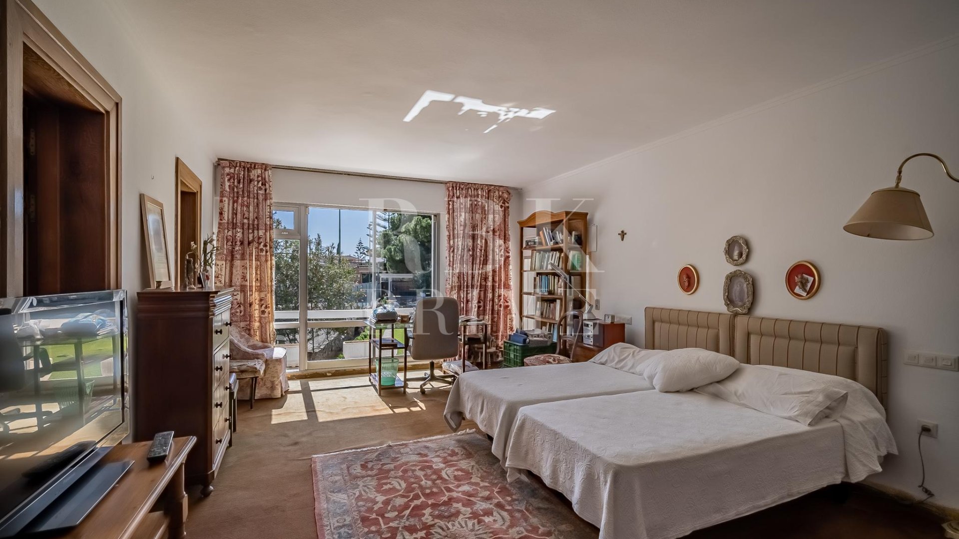 Reventa - Chalets -
Marbella