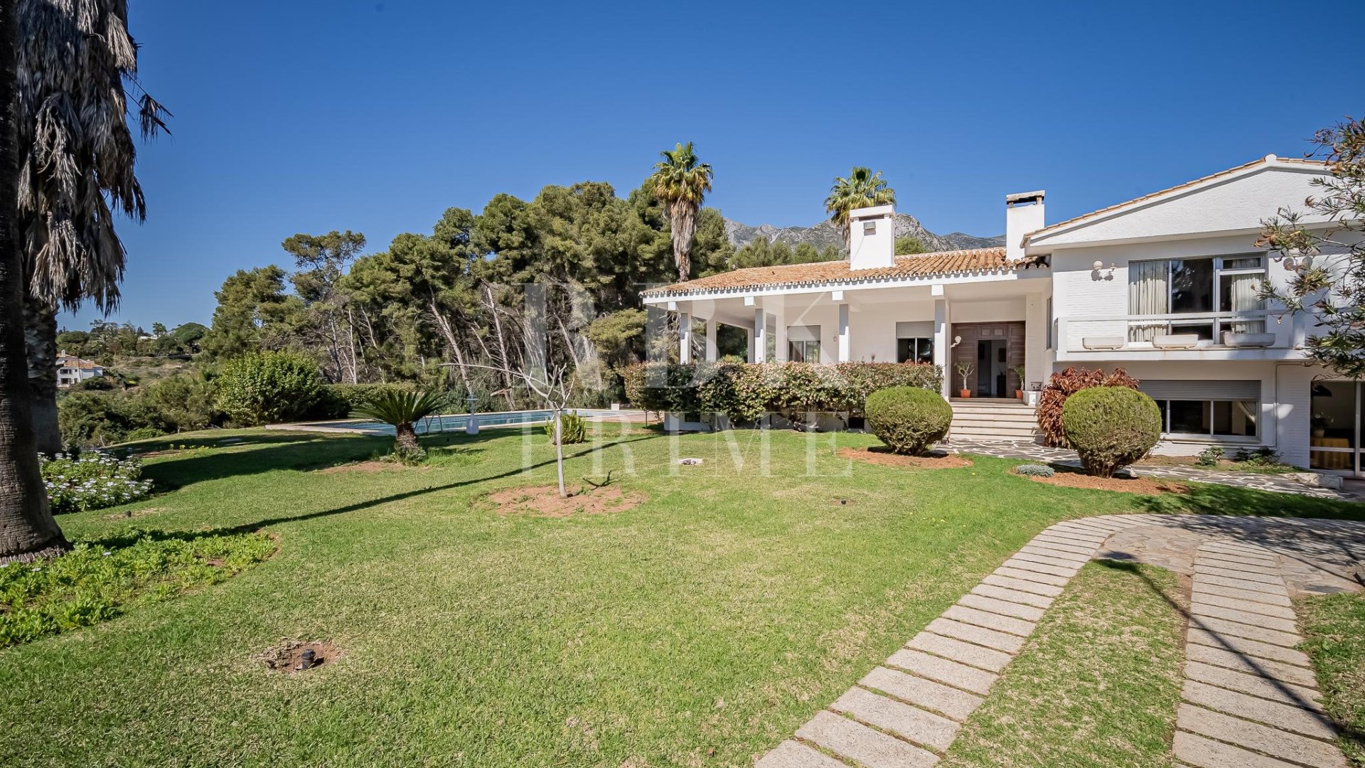 Reventa - Chalets -
Marbella