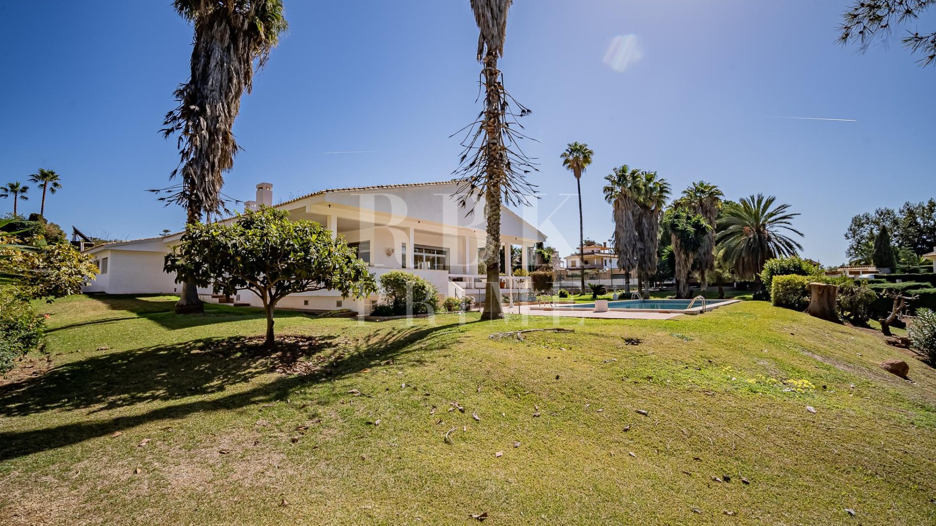 Reventa - Chalets -
Marbella