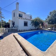 Reventa - Chalets -
Orihuela Costa - Cabo Roig