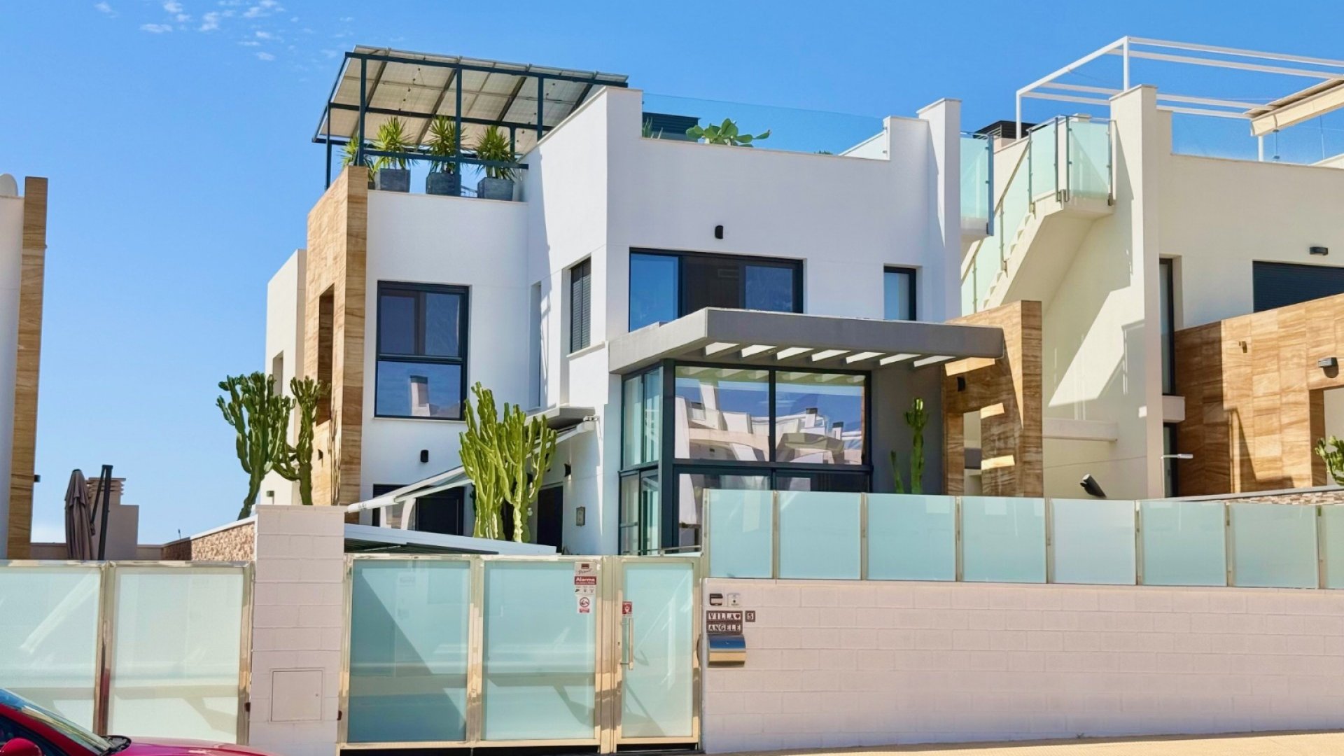 Reventa - Chalets -
Orihuela Costa - Cabo Roig