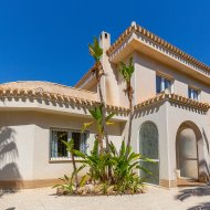 Reventa - Chalets -
Orihuela Costa - Cabo Roig