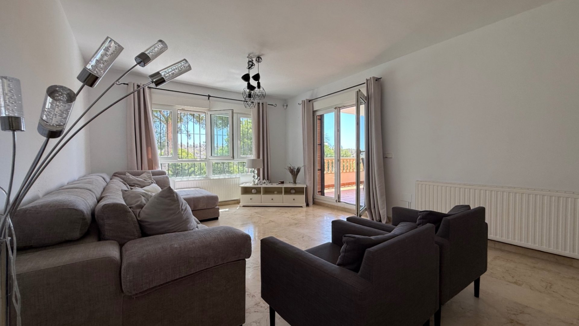 Reventa - Chalets -
Orihuela Costa - Costa Blanca