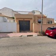 Reventa - Chalets -
Orihuela Costa - La Florida