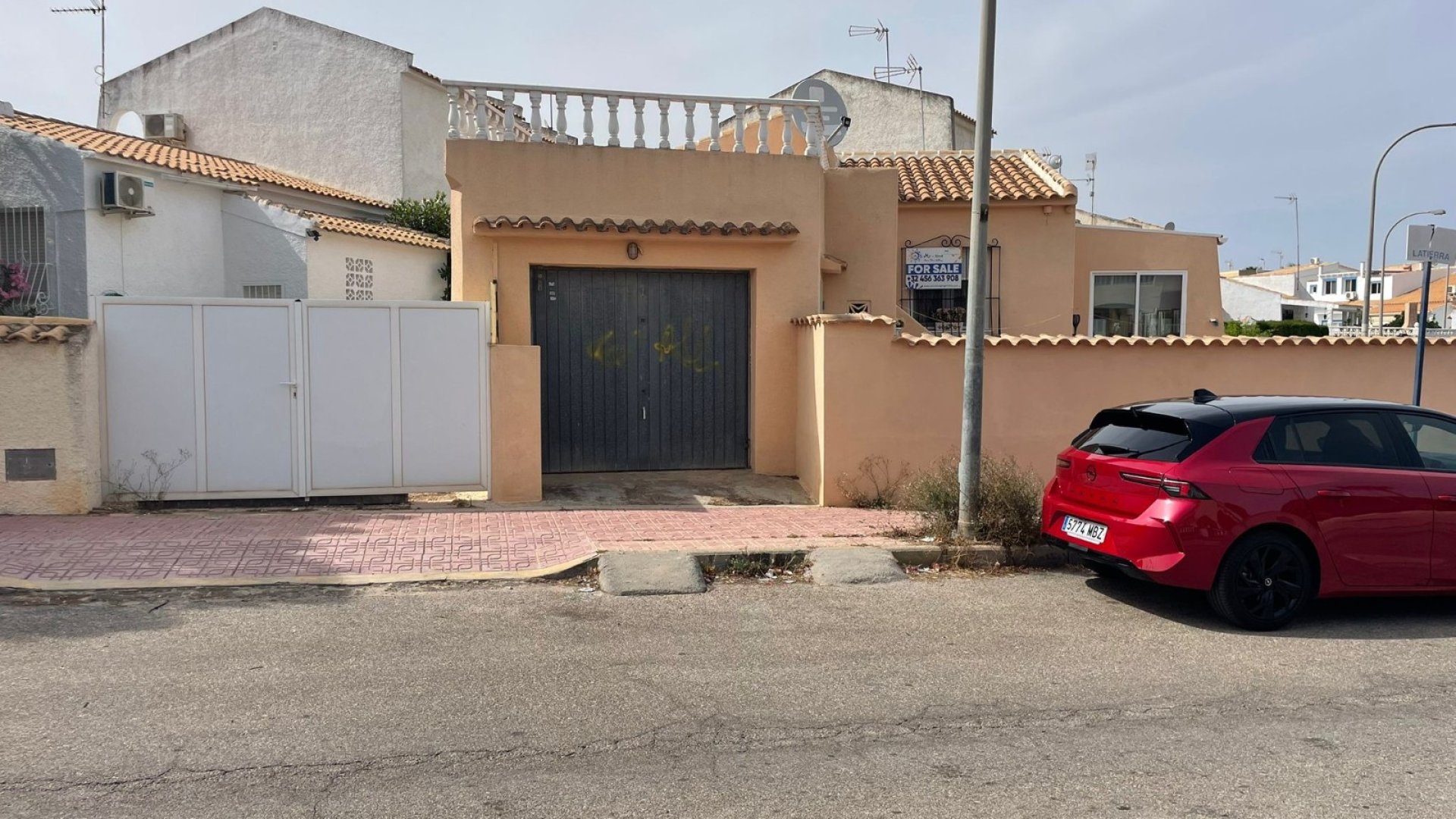 Reventa - Chalets -
Orihuela Costa - La Florida
