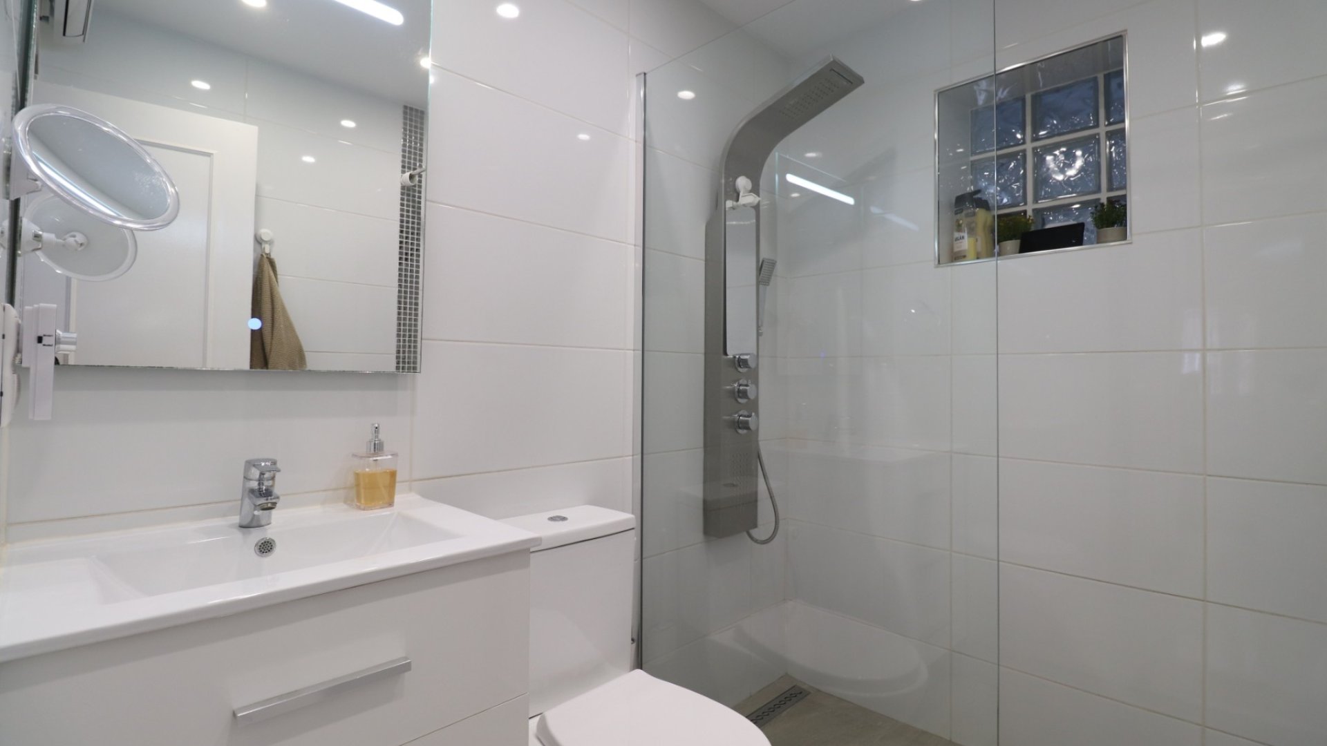 Reventa - Chalets -
Orihuela Costa - La Florida