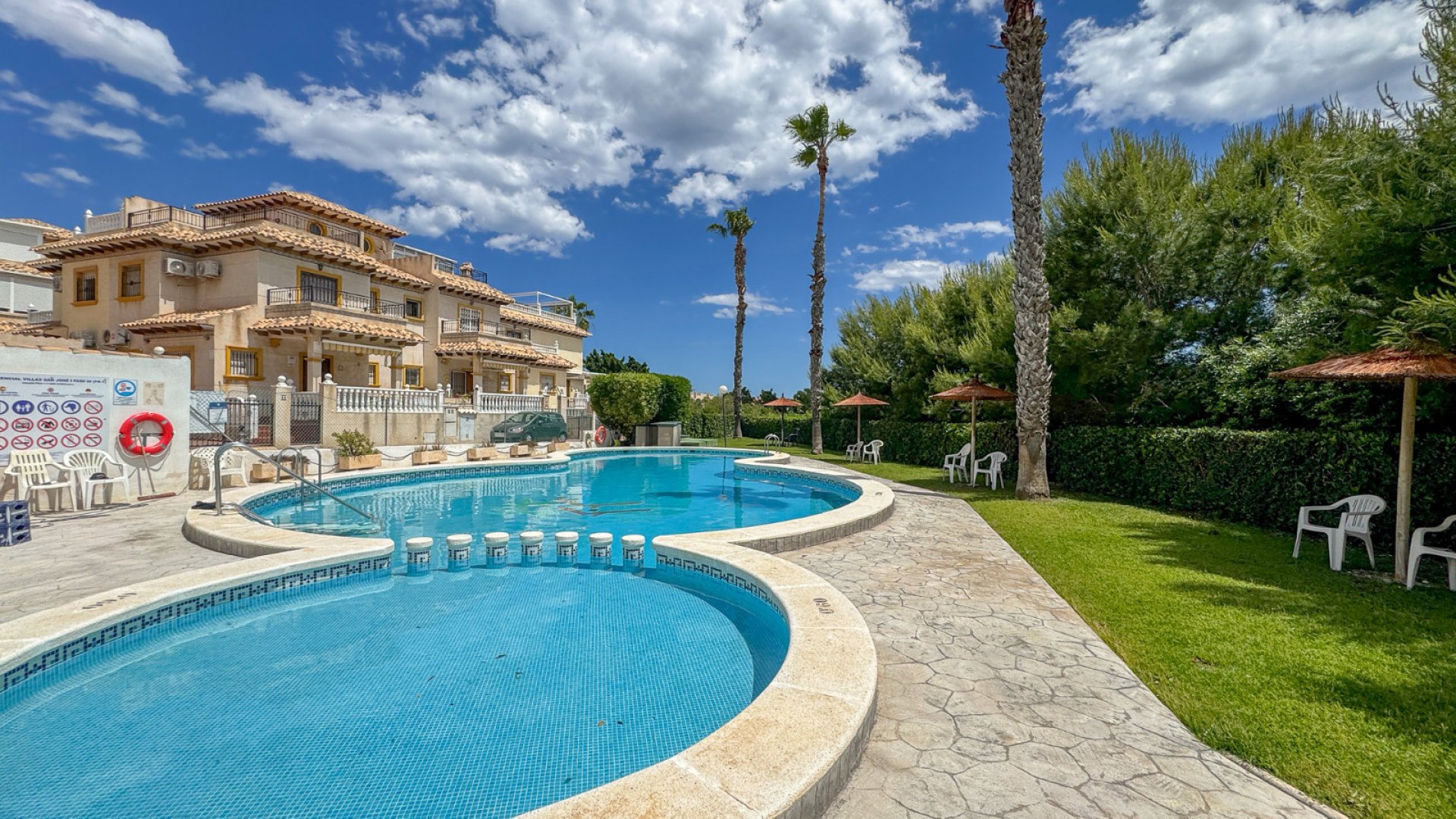 Reventa - Chalets -
Orihuela Costa - La Zenia