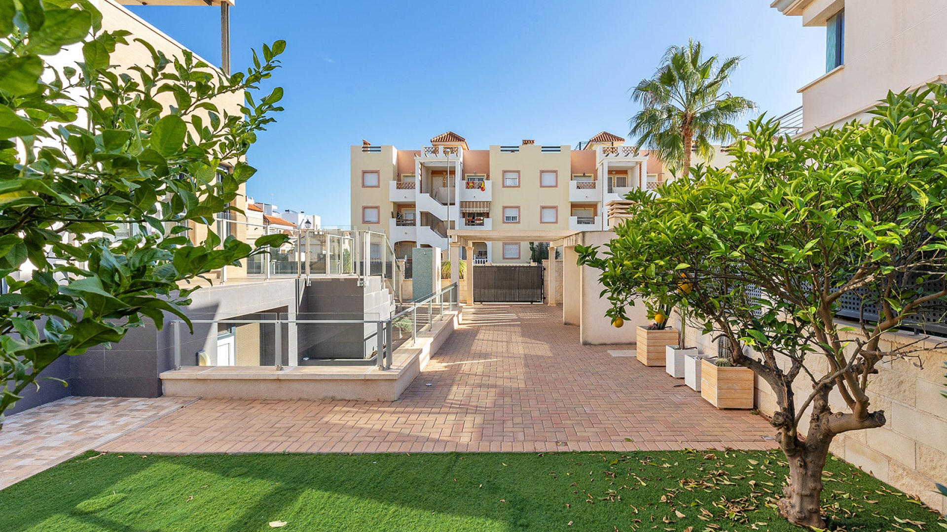 Reventa - Chalets -
Orihuela Costa - La Zenia