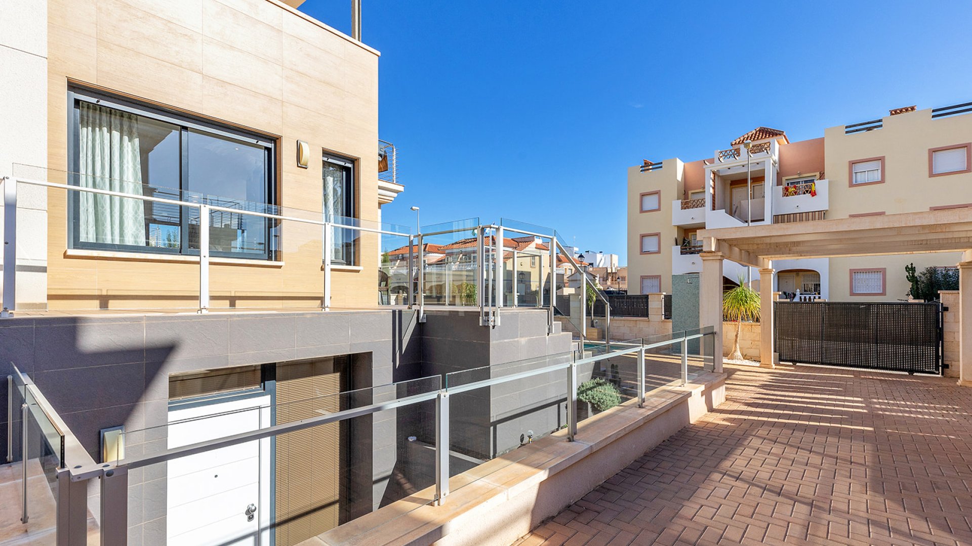 Reventa - Chalets -
Orihuela Costa - La Zenia