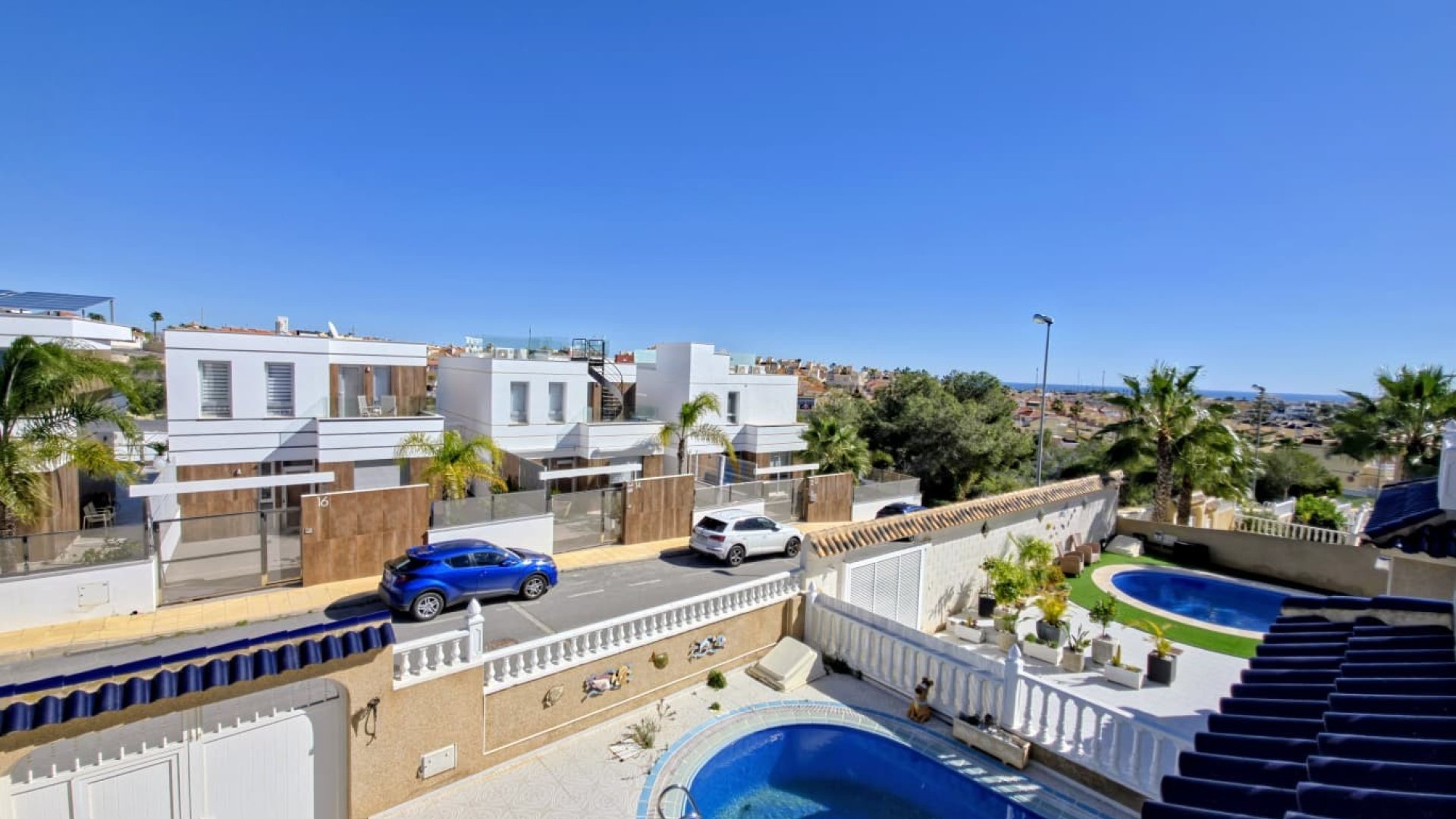 Reventa - Chalets -
Orihuela Costa - Las Filipinas