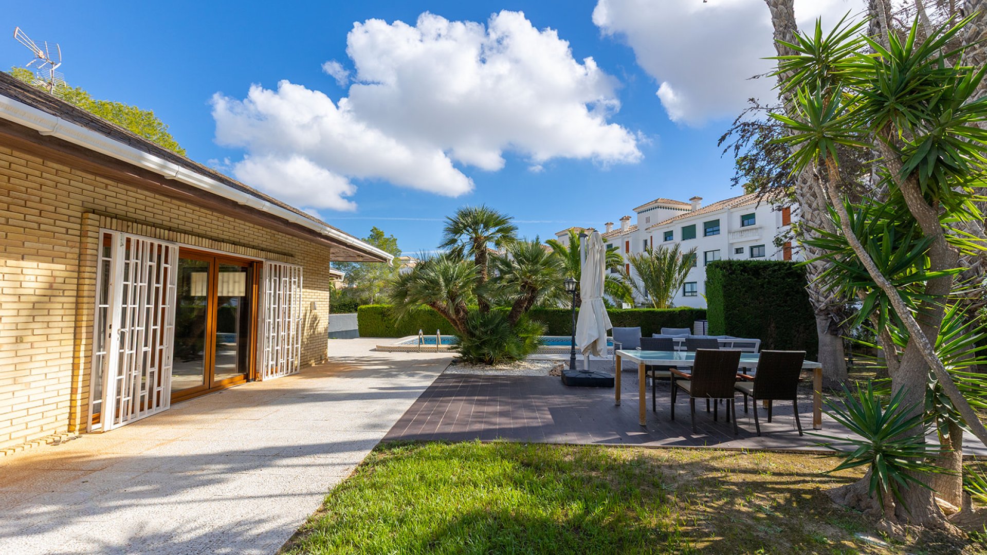 Reventa - Chalets -
Orihuela Costa - Las Filipinas