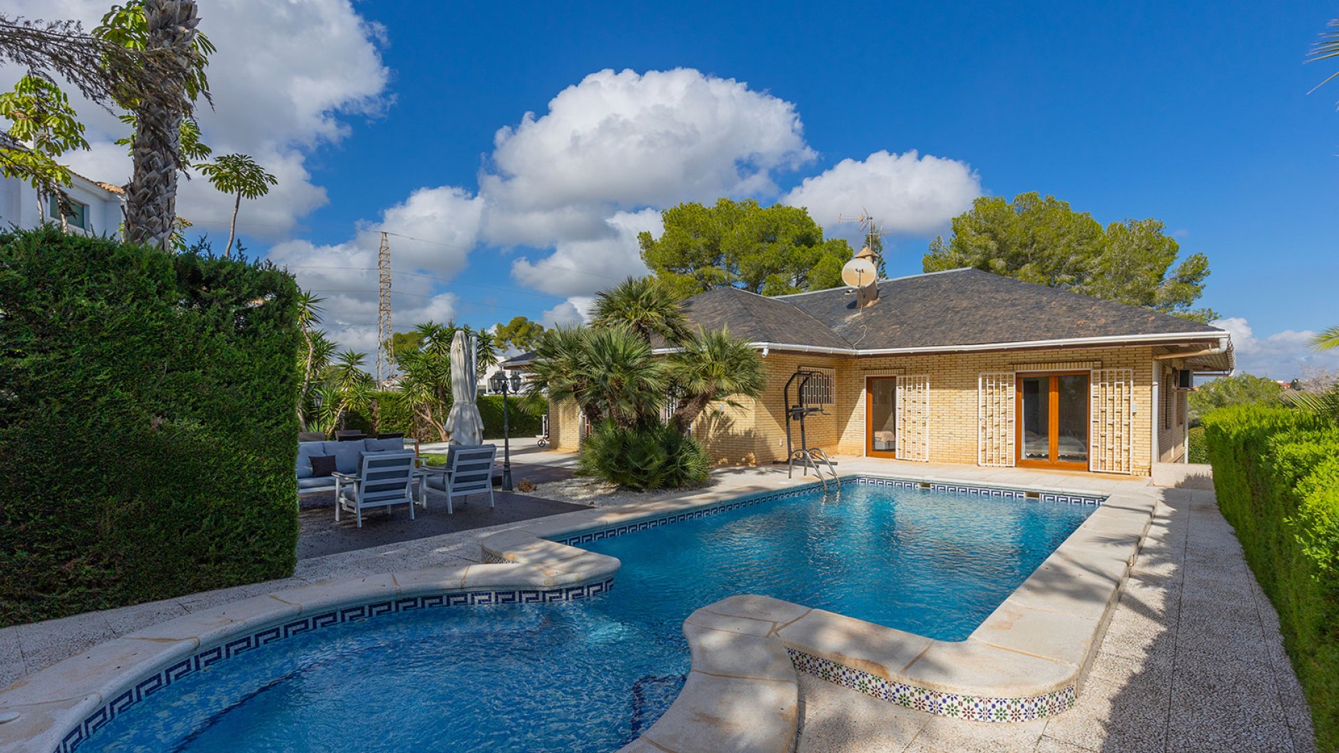 Reventa - Chalets -
Orihuela Costa - Las Filipinas