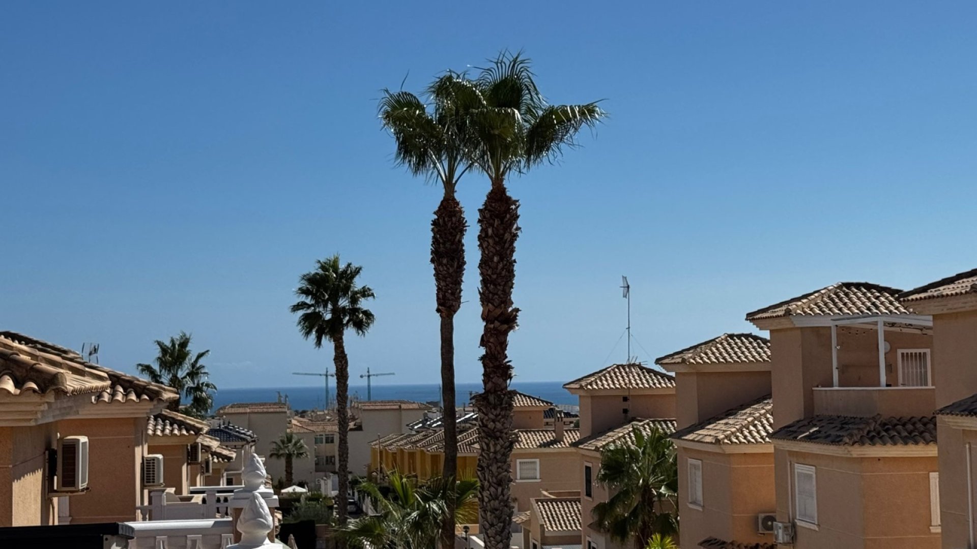 Reventa - Chalets -
Orihuela Costa - Los Altos