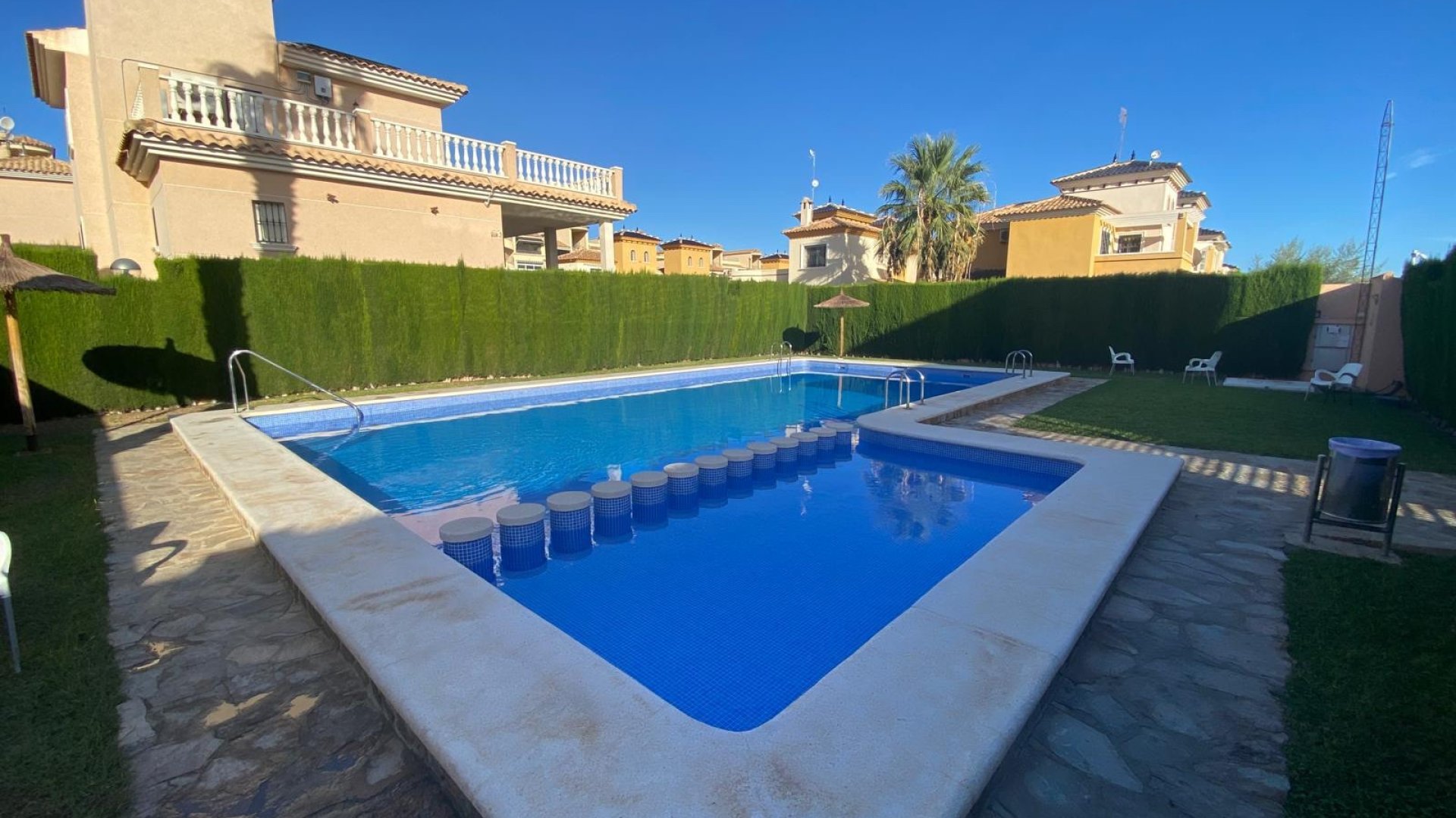 Reventa - Chalets -
Orihuela Costa - Los Altos