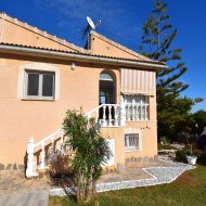 Reventa - Chalets -
Orihuela Costa - Los Balcones