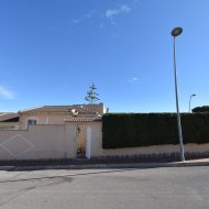 Reventa - Chalets -
Orihuela Costa - Los Balcones