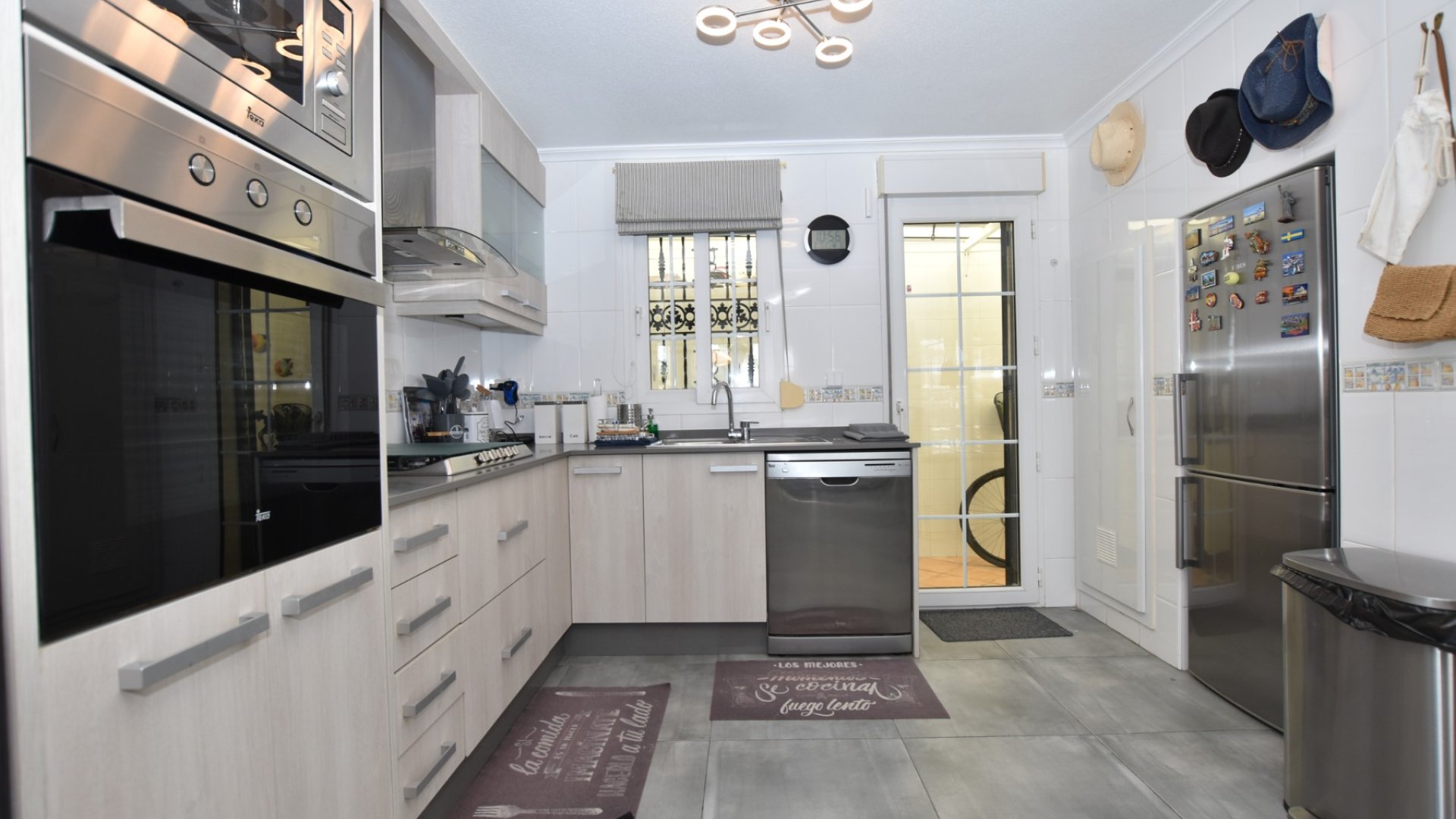 Reventa - Chalets -
Orihuela Costa - Los Dolses