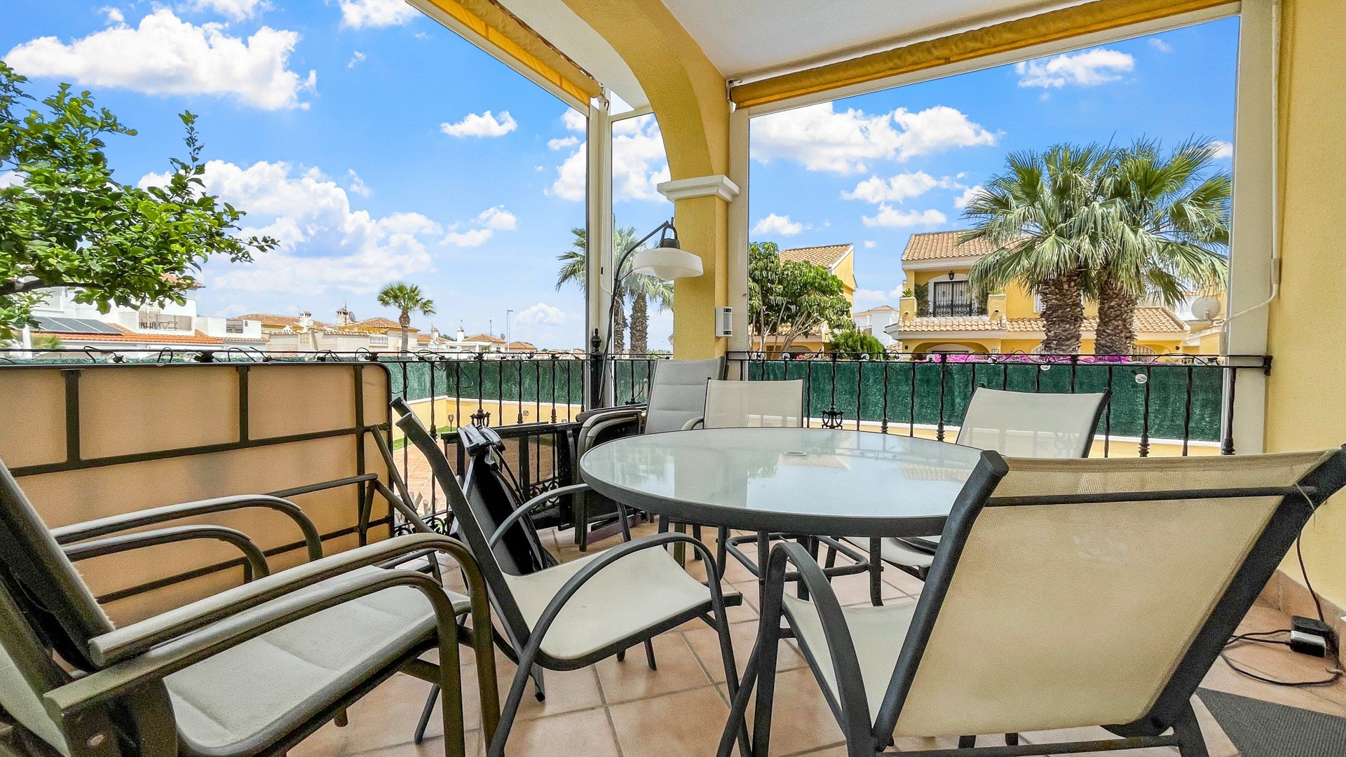 Reventa - Chalets -
Orihuela Costa - Los Dolses