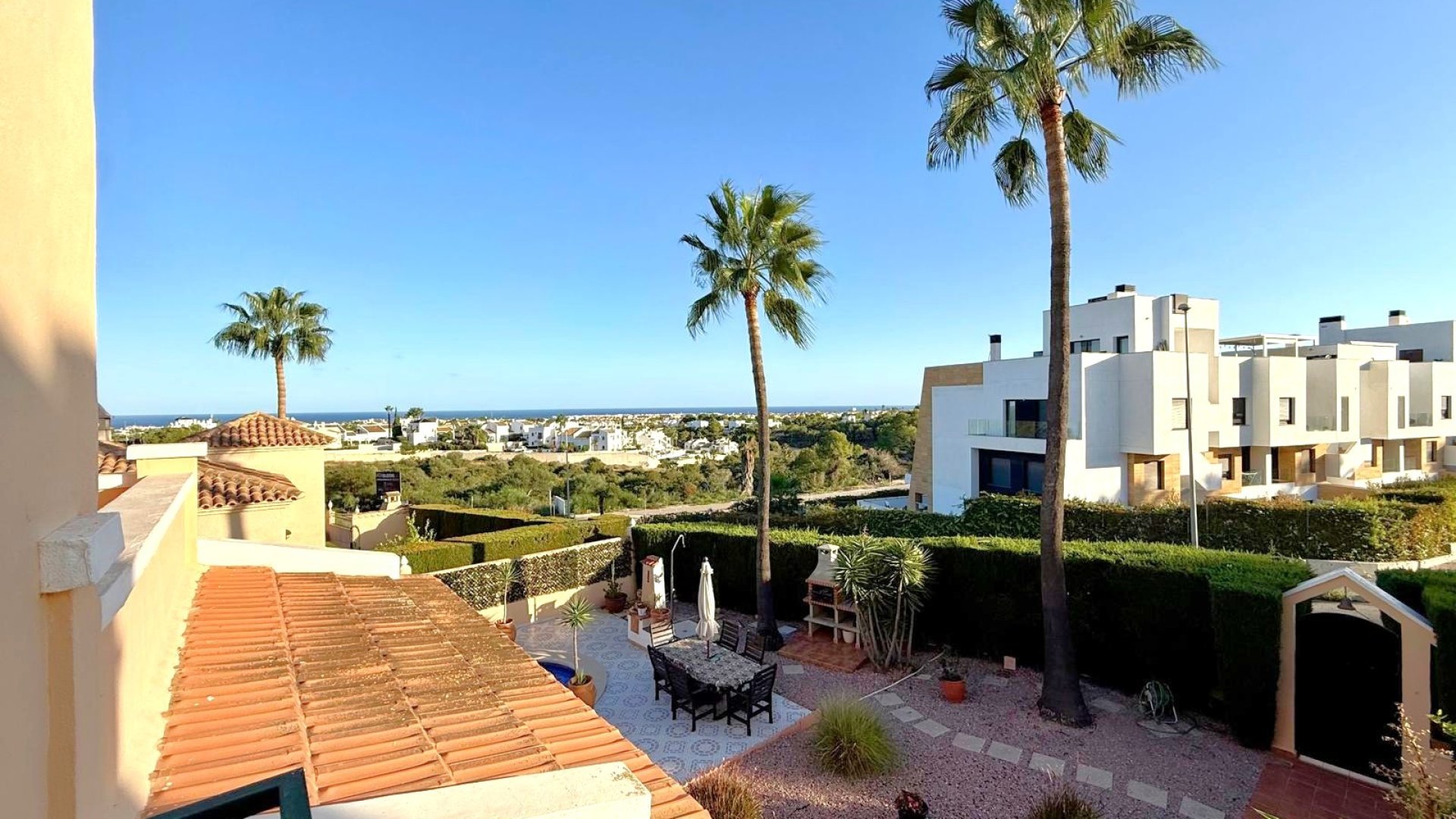 Reventa - Chalets -
Orihuela Costa - Los Dolses