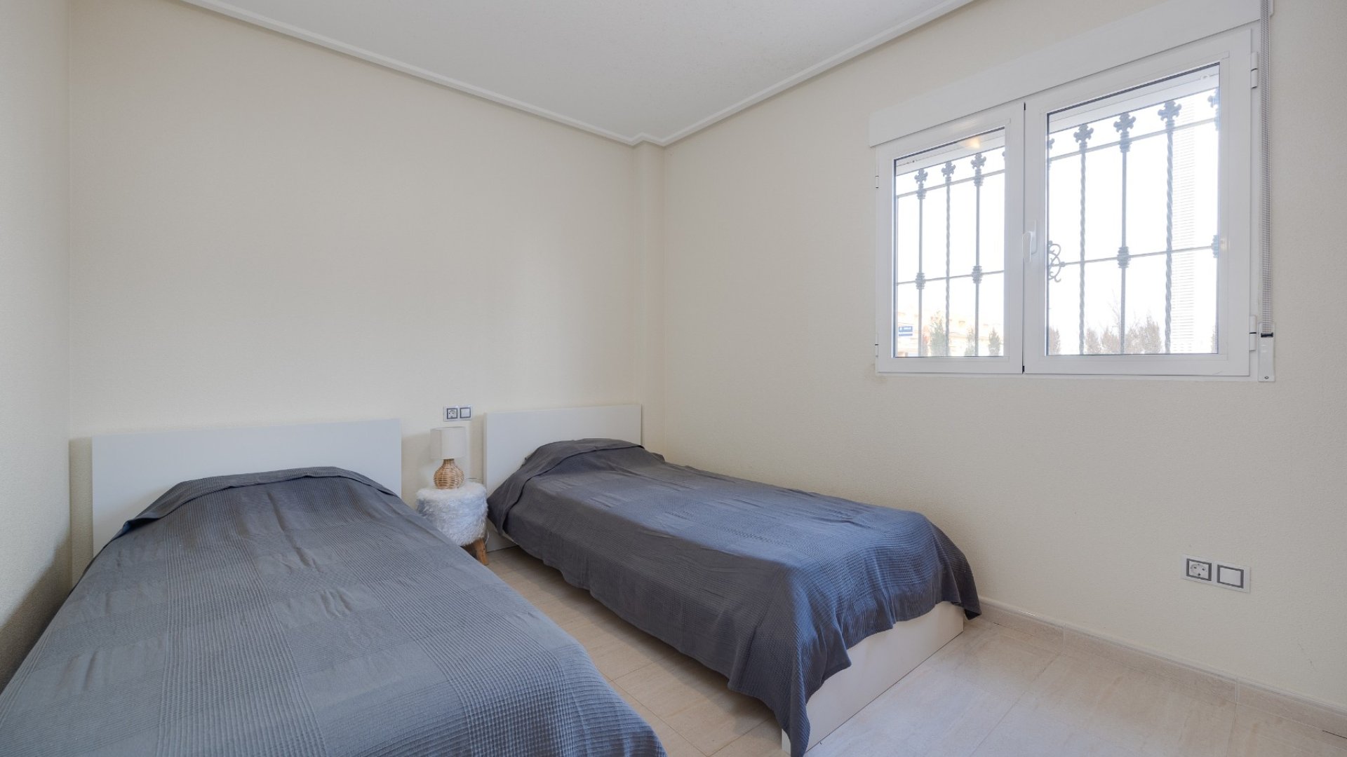 Reventa - Chalets -
Orihuela Costa - Los Dolses
