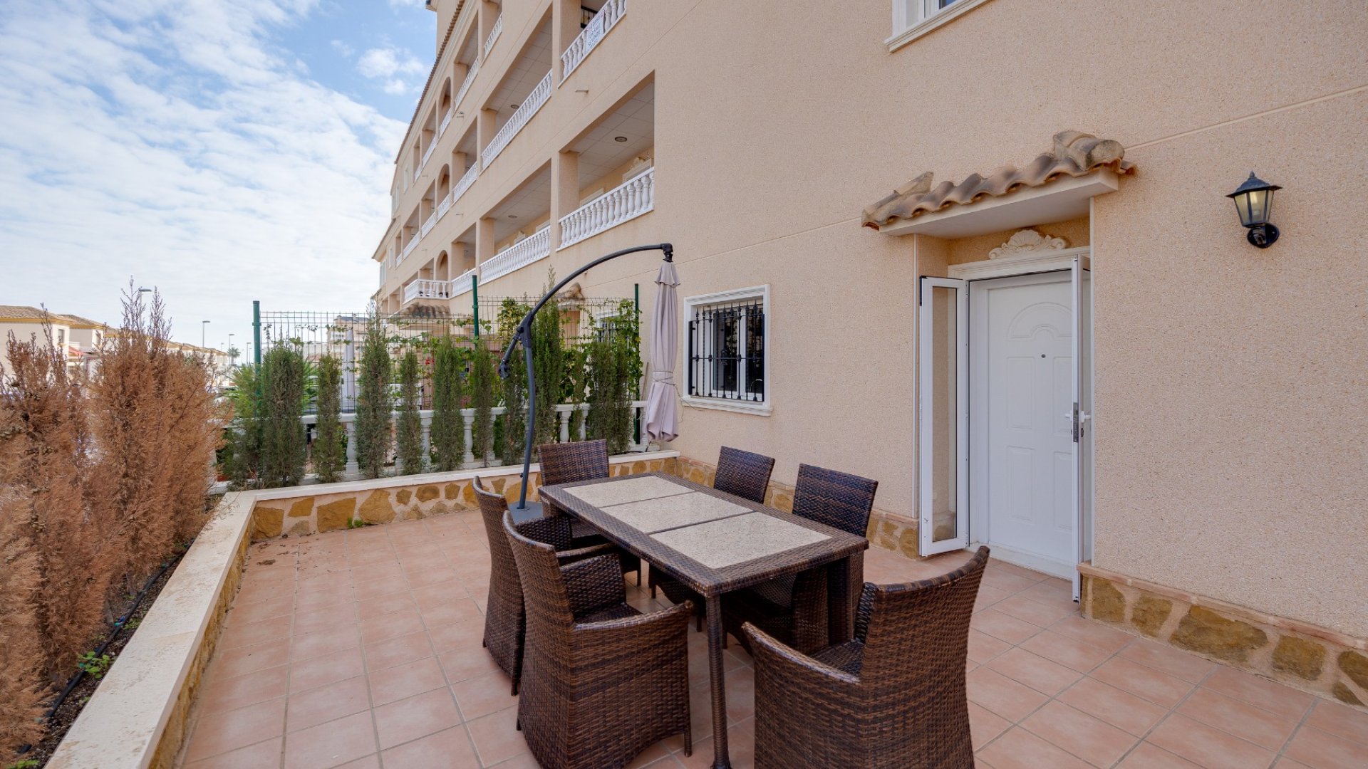 Reventa - Chalets -
Orihuela Costa - Los Dolses