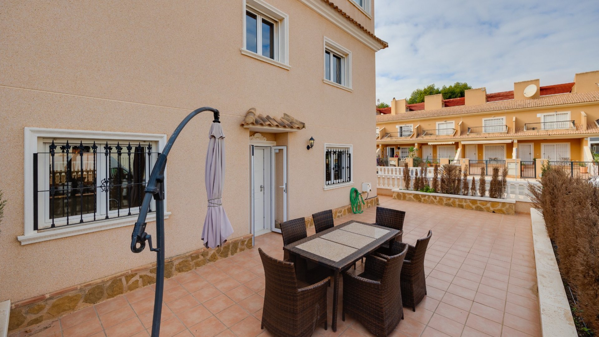 Reventa - Chalets -
Orihuela Costa - Los Dolses
