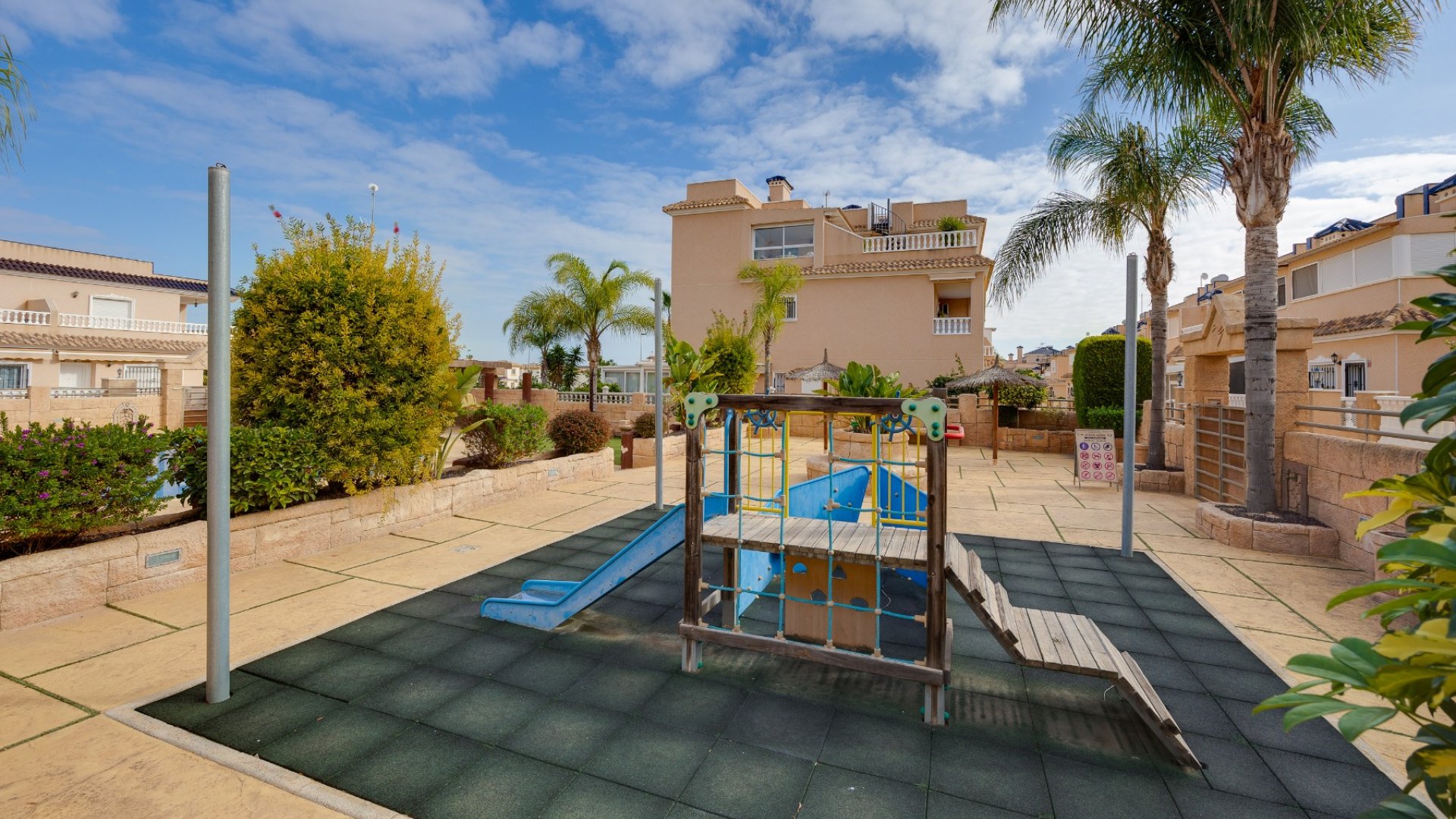 Reventa - Chalets -
Orihuela Costa - Los Dolses