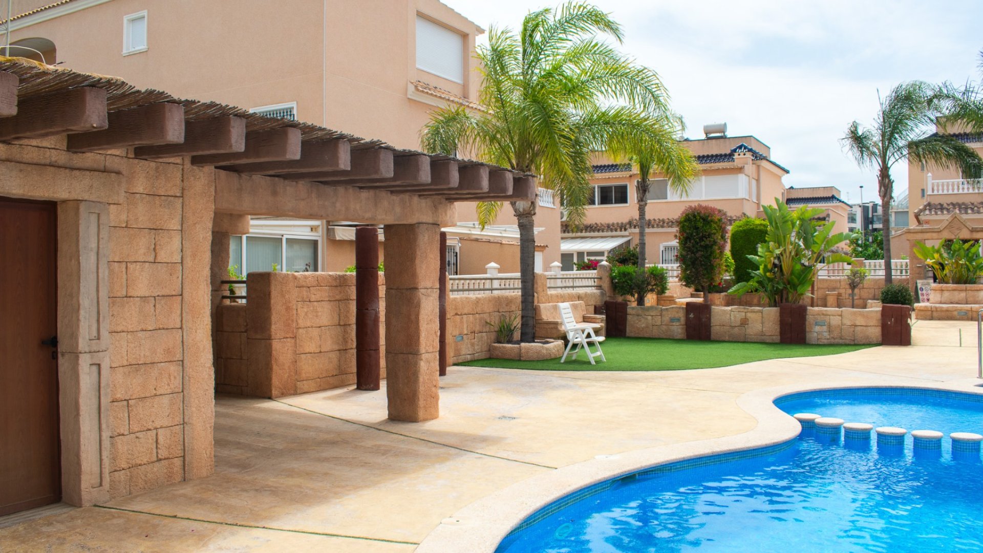 Reventa - Chalets -
Orihuela Costa - Los Dolses
