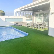 Reventa - Chalets -
Orihuela Costa - Mil Palmeras