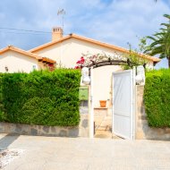 Reventa - Chalets -
Orihuela Costa - MUY CERCA DE LA PLAYA