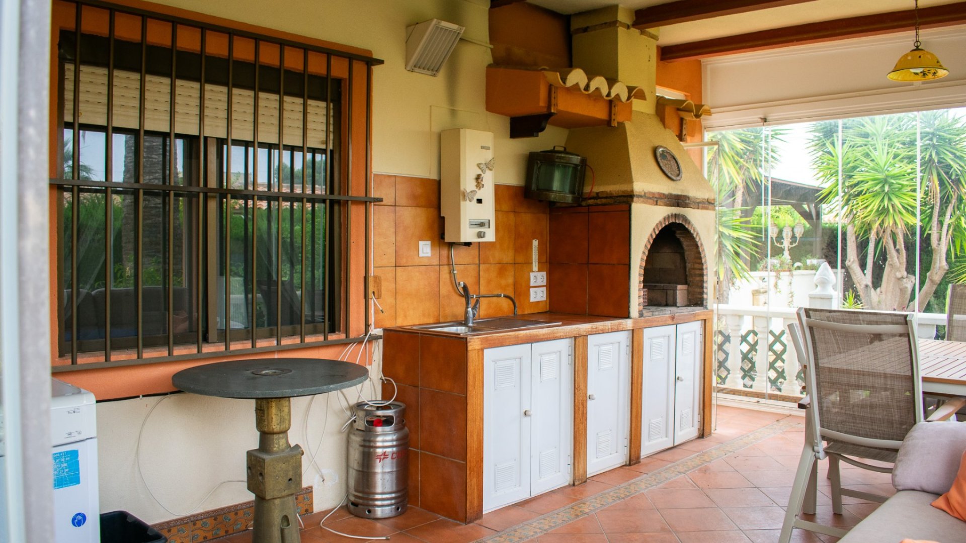 Reventa - Chalets -
Orihuela Costa - MUY CERCA DE LA PLAYA