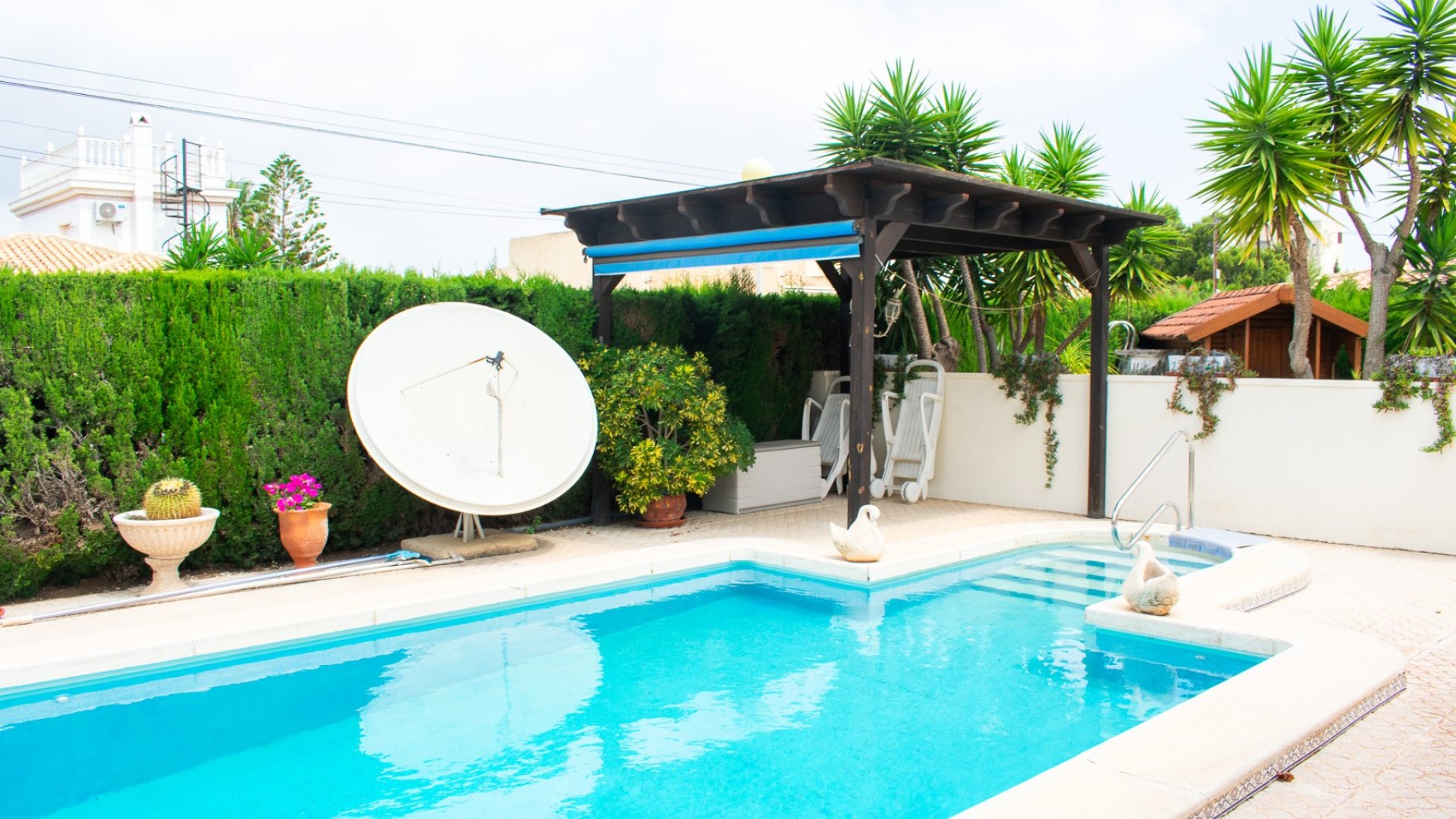 Reventa - Chalets -
Orihuela Costa - MUY CERCA DE LA PLAYA