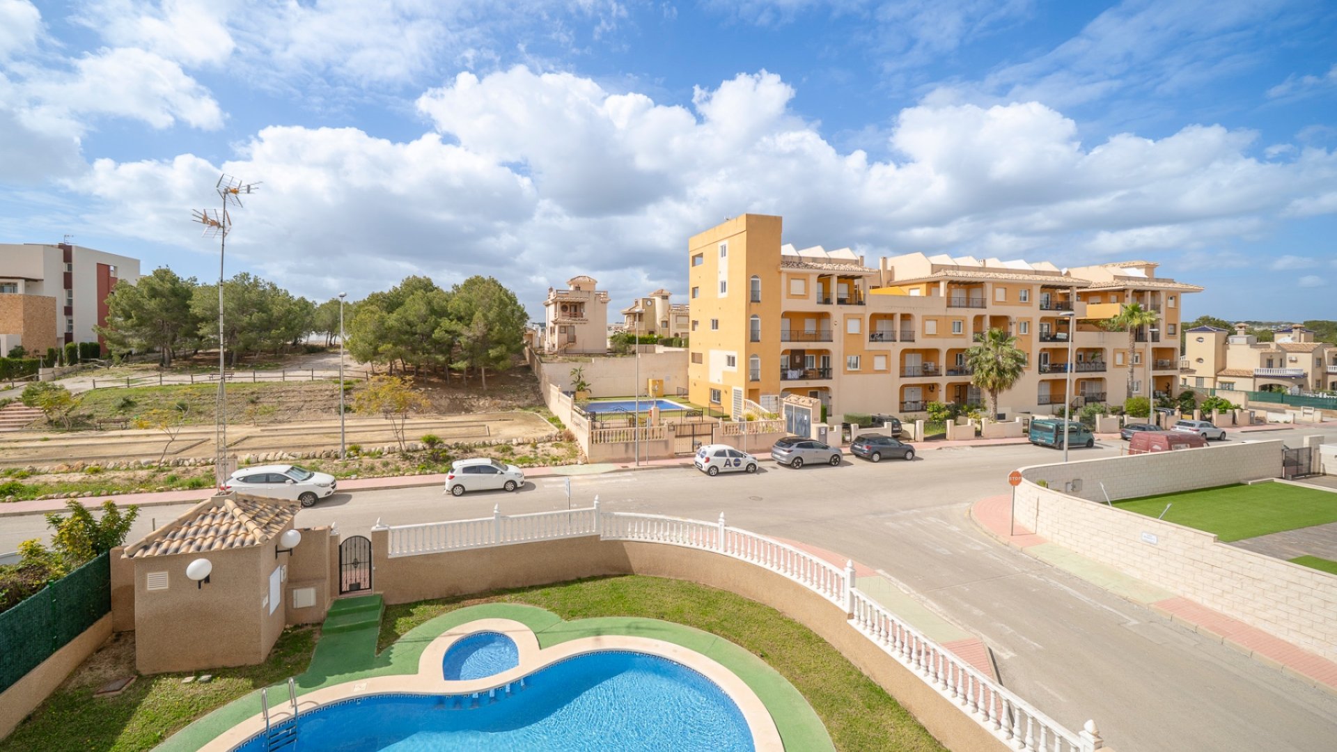Reventa - Chalets -
Orihuela Costa - Pau 26