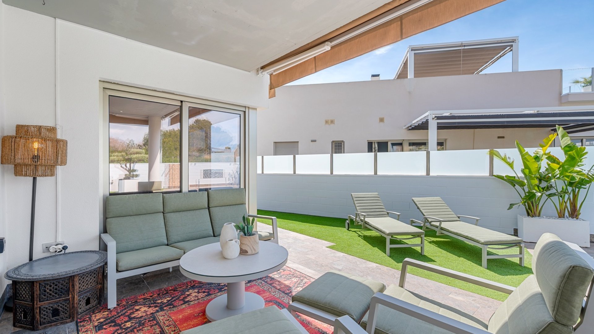 Reventa - Chalets -
Orihuela Costa - Pau 8*